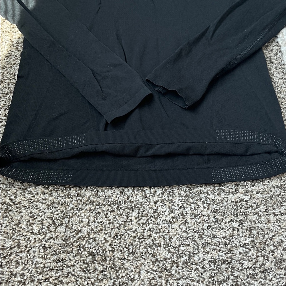 Athleta black Momentum Long-Sleeve. - Picture 2 of 5